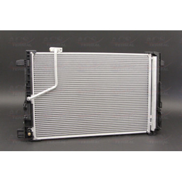 Радиатор кондиционера Mercedes W204 (07-14) / W212 (09-)