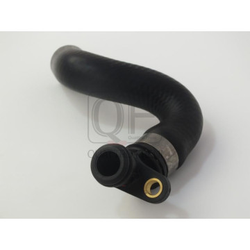 Патрубок системы охлаждения