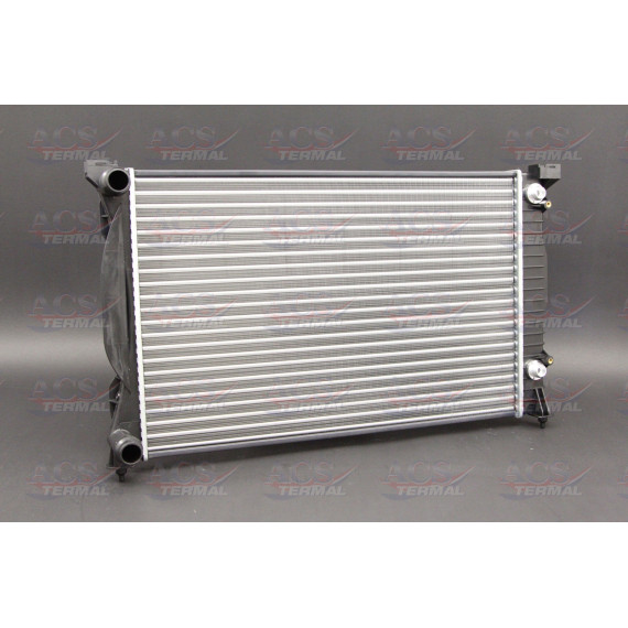 Радиатор охлаждения Audi A4 III/Pas 6 A+/ 1.8-10/00-