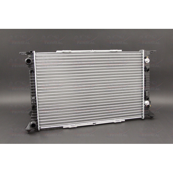 Радиатор охлаждения Audi A4 А5 Q5 1 8-2 0-2 OTDI A+\- 07-