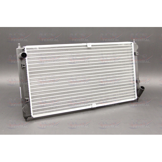 Радиатор охлаждения Chery Amulet 43983 (06-10)