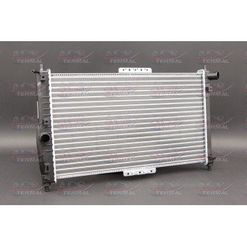 Радиатор охлаждения Chevrolet Lanos (97-17) MT +AC