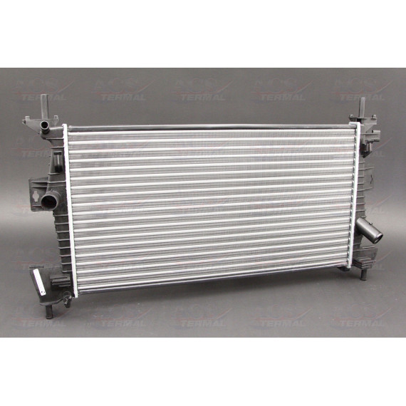 Радиатор охлаждения Ford Focus III 1.6-2.0 M/A AC+/- -11 1727475