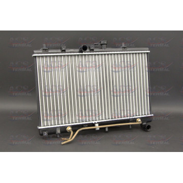 Радиатор охлаждения Kia Rio I 1.3-1.5 (02-05)