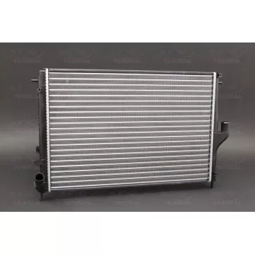 Радиатор охлаждения Largus / Duster / Sandero / Almera G15 / Logan (12-)