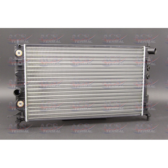 Радиатор охлаждения Opel Vectra В 1.6-2.2 (95-02)