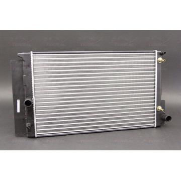 Радиатор охлаждения Toyota Auris/Avensis/Corolla (06-19) AT