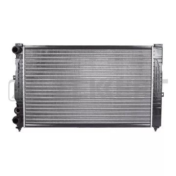 Радиатор охлаждения двигателя Audi A4 94- A6 II 97- Skoda Superb (3U4) 01- VW Passat V 96-