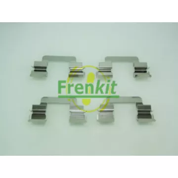 Комплект установочный тормозных колодок MERCEDES C-CLASS (W203) 05-00->02-07 / PEUGEOT 407 05-04-> /