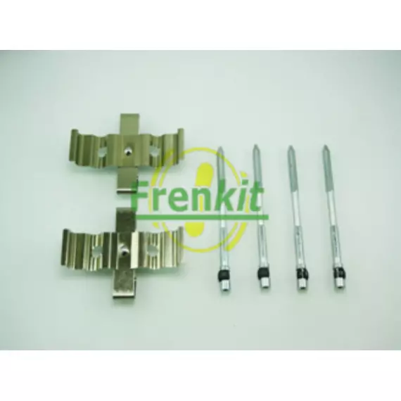 Комплект установочный тормозных колодок RENAULT MEGANE 05-04-> CLIO 02-06-> / ALFA ROMEO MITO 09-08