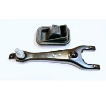 Вилка сцепления 2101 (компл, опора и пыльник)