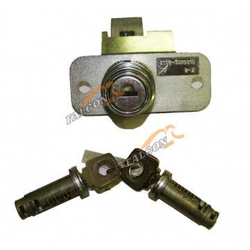 Личинки с замком багажника -2108 (ДААЗ)