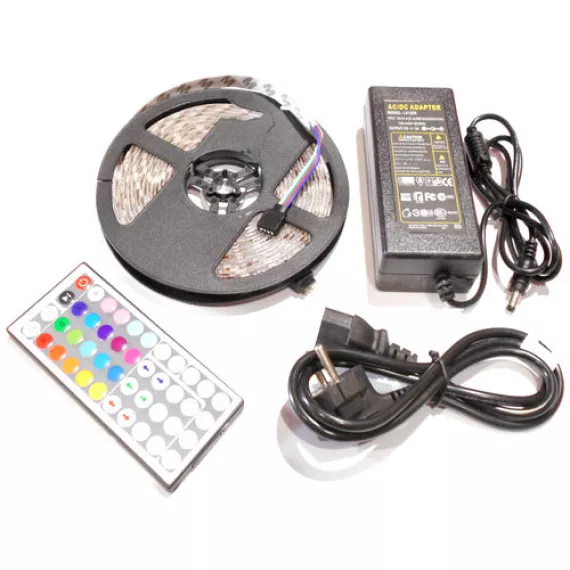 Лента светодиодная RGB 12-220V (5м.+блок с пультом) разноцветная